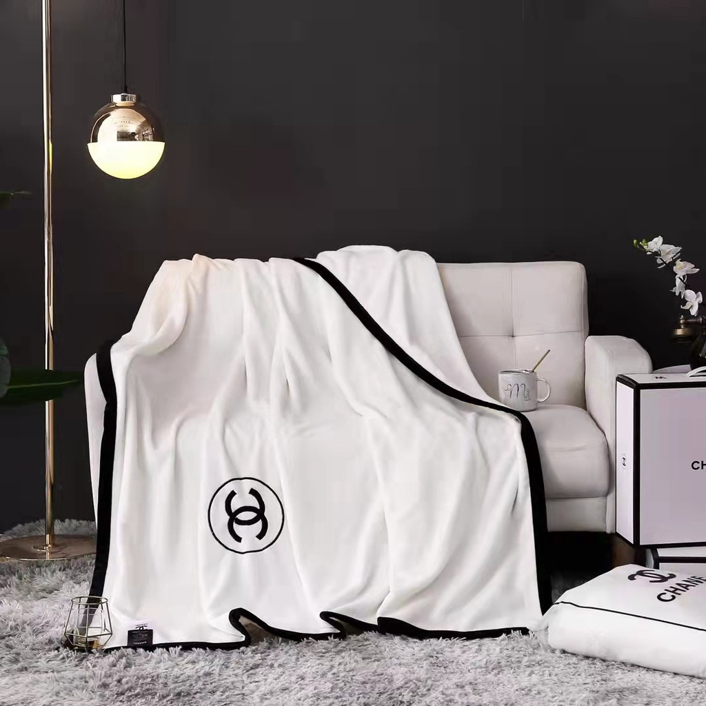 Chăn Lông Tuyết Chanel Nhập Khẩu Cao Cấp Kích Thước 1m5*2m