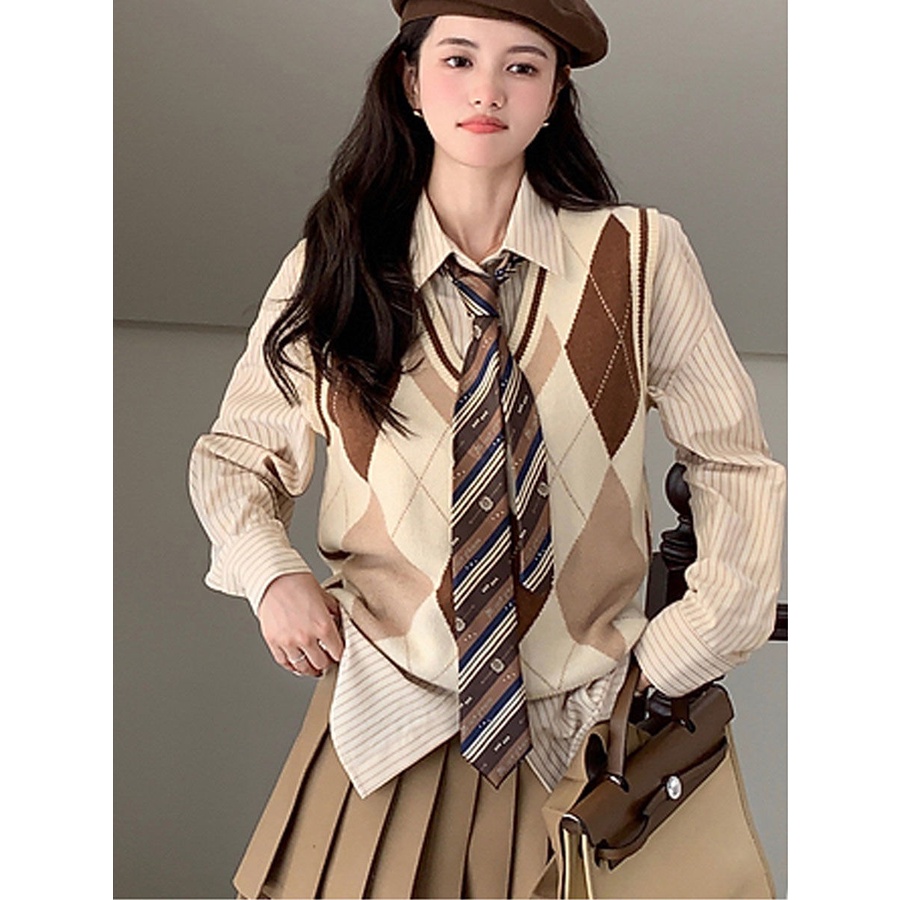 Set Áo Sơ Mi Kẻ Sọc + Chân Váy Xếp Ly + Áo Khoác Len Không Tay Màu Sắc Retro Dành Cho Nữ