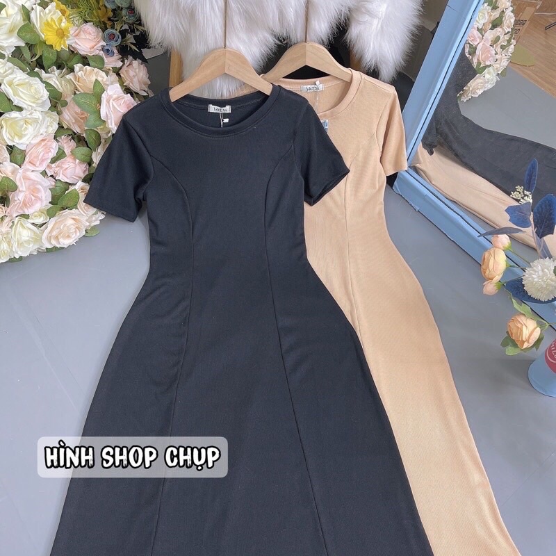 Đầm thun dáng dài xòe, cổ tròn màu trơn đơn giản