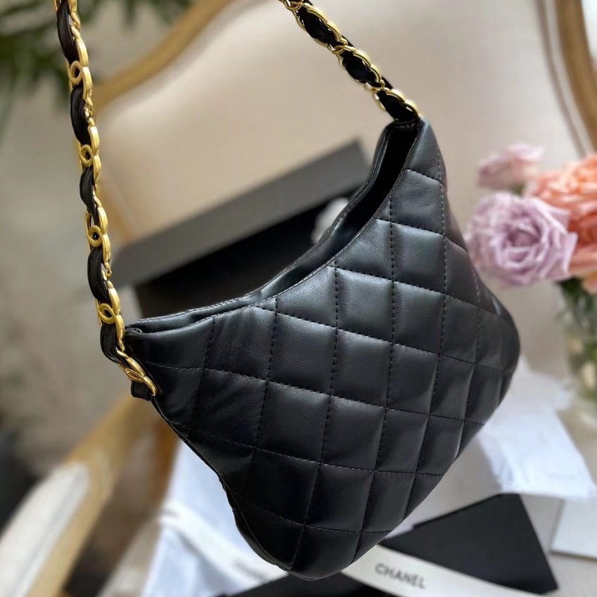 Túi Xách Da Cừu Đính Đá Phối Dây Xích Đeo Vai Sành Điệu Cho Nữ777777