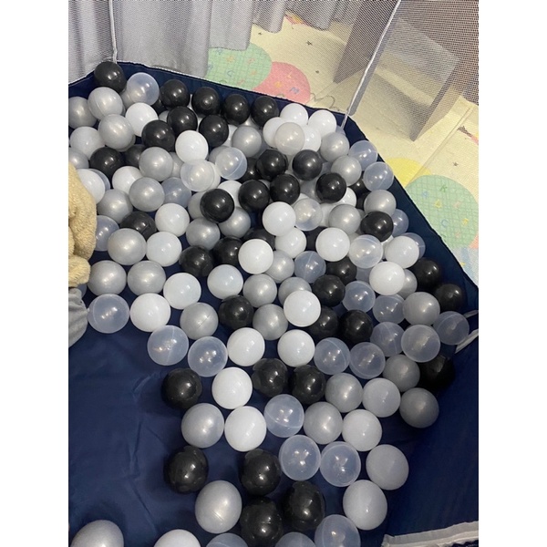 Bóng nhựa cho bé, bóng nhựa để chụp hình, an toàn không gây kích ứng kích thước 8cm Tông màu Đen Trắng Xám