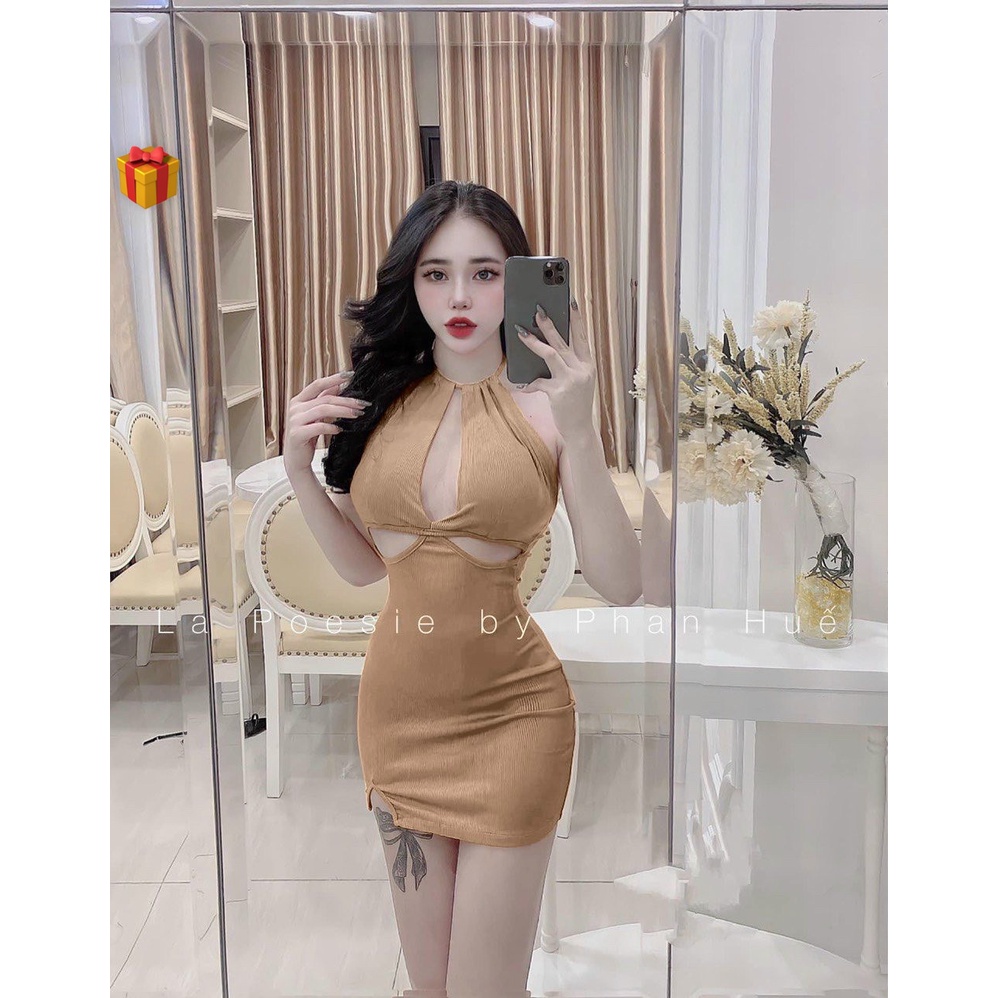 Đầm yếm khoét 3 bên ôm body dáng ngắn trơn cực sexy , chất thun gân mềm mịn