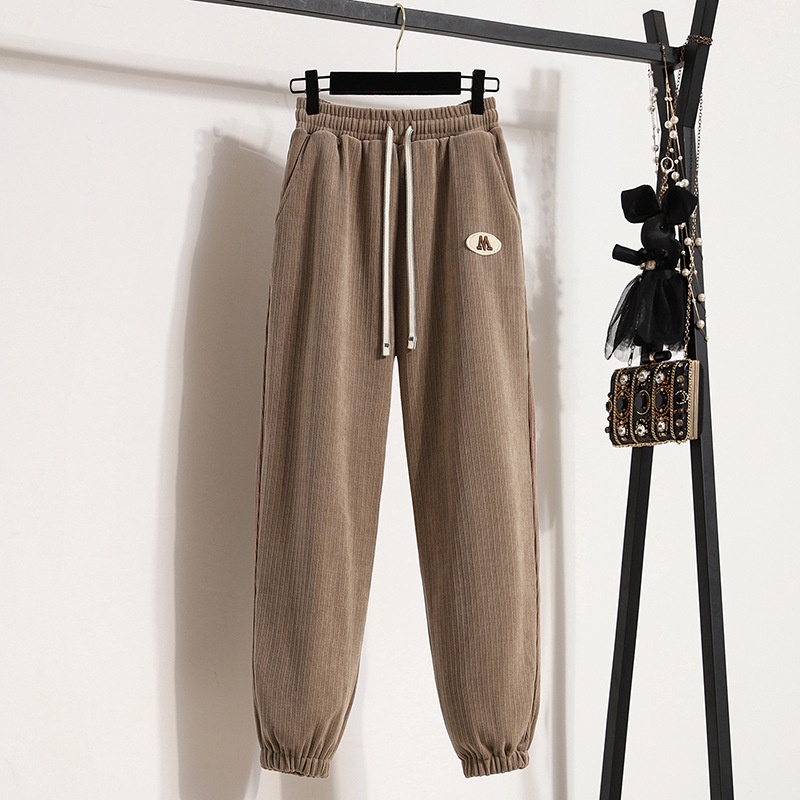 Quần jogger nữ thể thao có dây rút chất nỉ tăm dày dặn logo M quần bom ống bó đủ màu Ladya Store M922