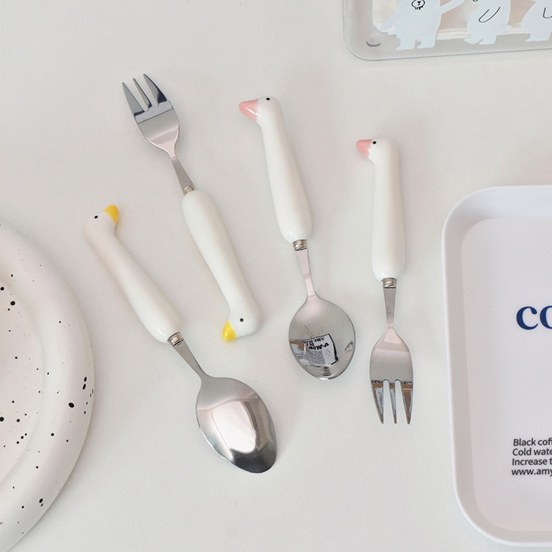 Muỗng ăn kiểu dáng vịt trắng cute - UniLabel
