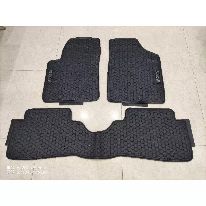 Thảm lót sàn Hyundai i10 bằng cao su đúc cao cấp, không mùi, chuẩn form, dễ lau chùi. | BigBuy360 - bigbuy360.vn