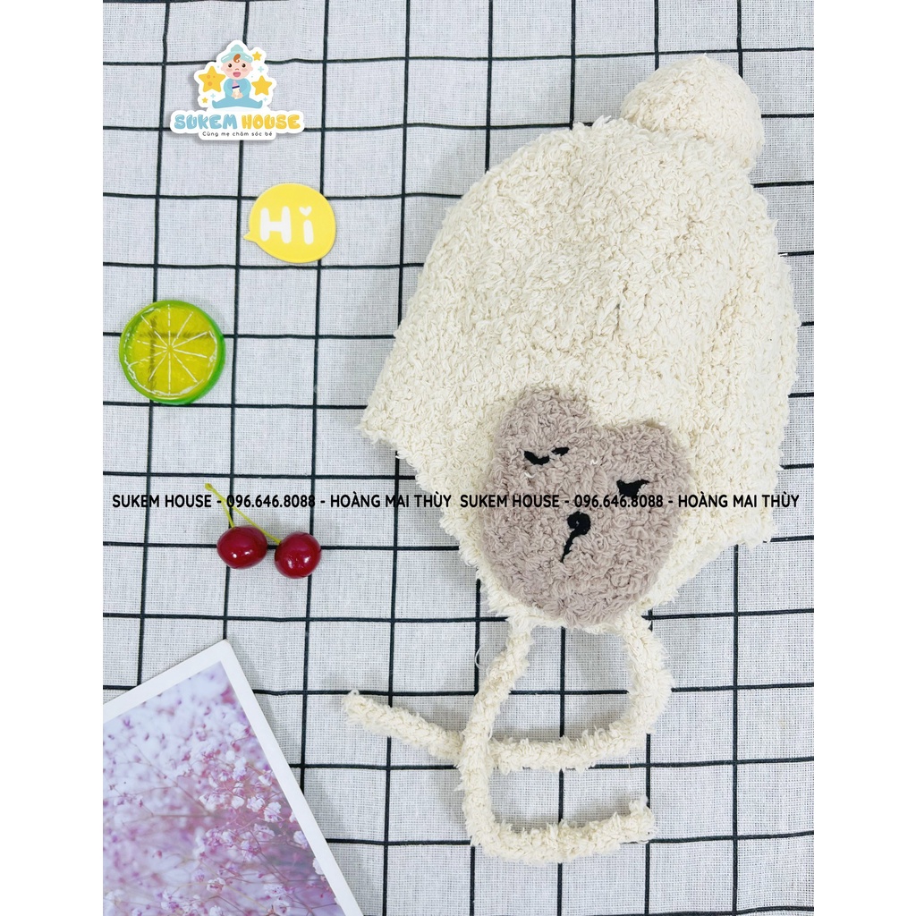 Mũ len ấm áp mùa đông mặt gấu đáng yêu có dây buộc cho bé