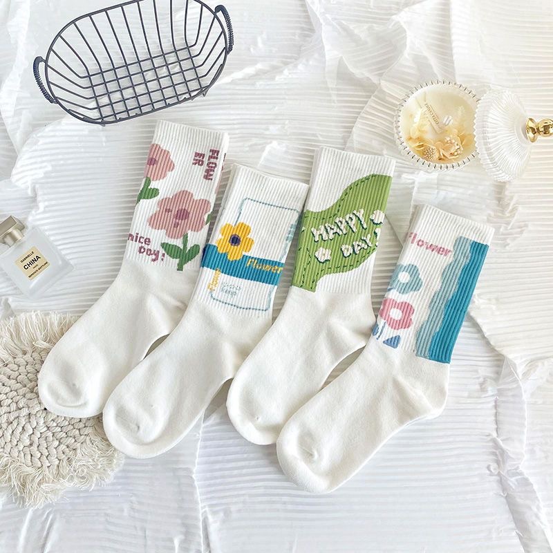Tất Vớ Nữ Cổ Cao Loại Dày Cotton Mịn Họa Tiết Cỏ Hoa Mùa Xuân Nổi Bật - D2R08