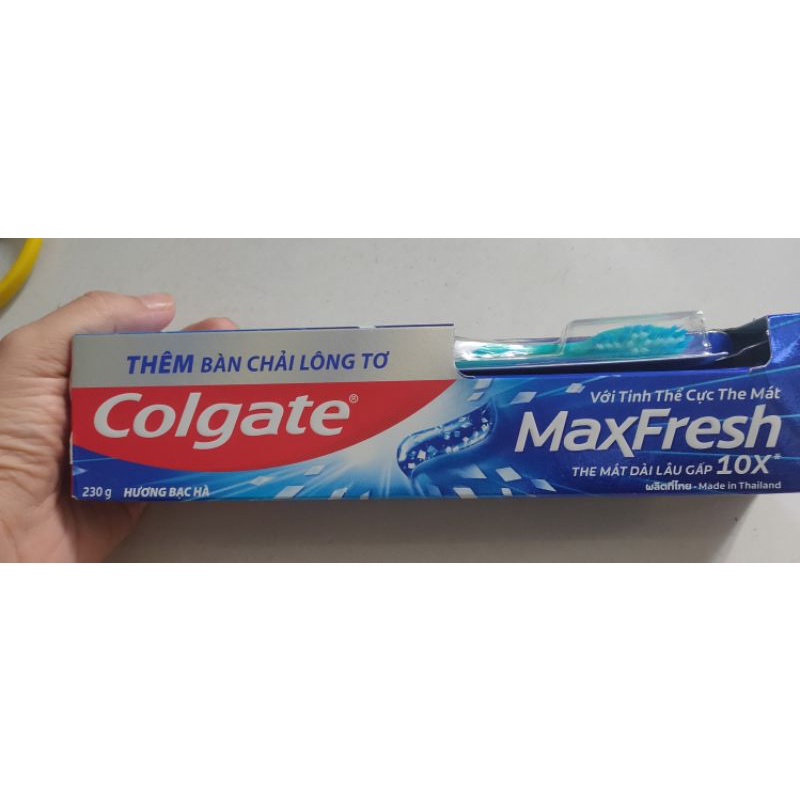 kem đánh răng Colgate bạc hà thể mát Maxfresh 225g/tuýp tặng bằng chải đánh răng lông mềm