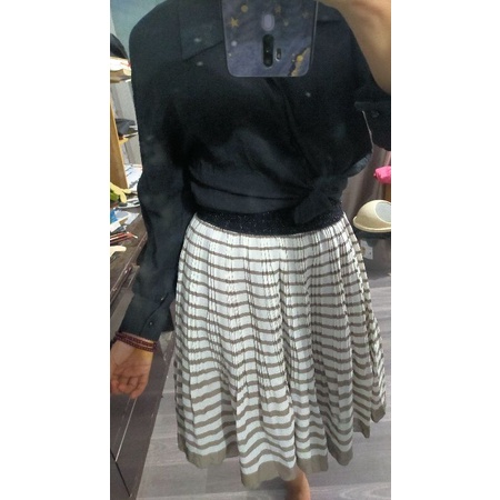 Chân váy sọc size S lưng thun. eo 34cm