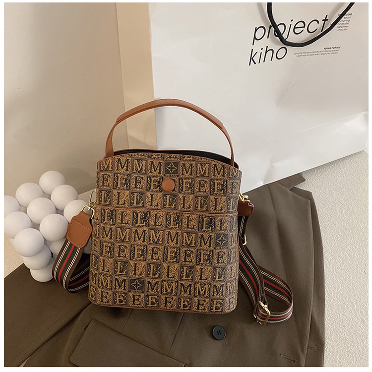 Túi Đeo Chéo Một Bên Vai Hợp Thời Trang Mới