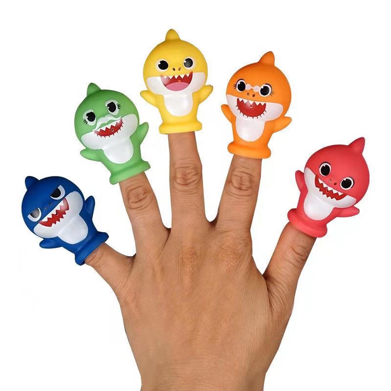 Con Rối Ngón Tay nhắc tới sự tai nạn của gia đình cá mập được gọi là tất cả đồ chơi của trẻ gi10.15