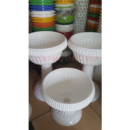 Chậu ly nhựa chân đế đường kính 30cm, cao 27cm