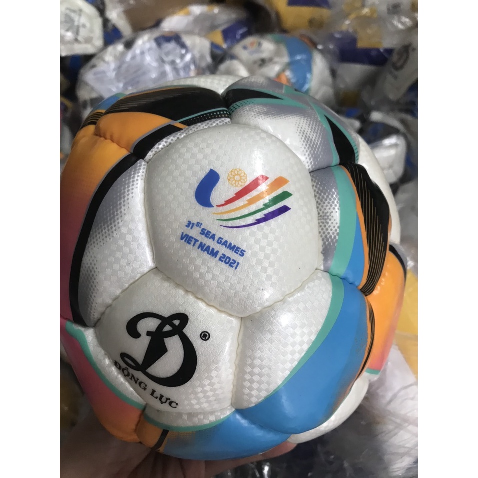 Quả bóng đá trẻ em Động lực UCV 3.147 - Size 4