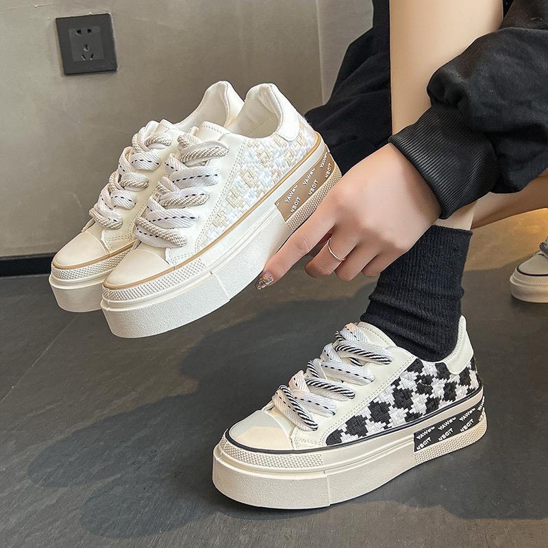 Giày thể thao nữ ô vuông kẻ chéo bản 2 dây, giày nữ sneaker đế cao 4cm hottrend 2022