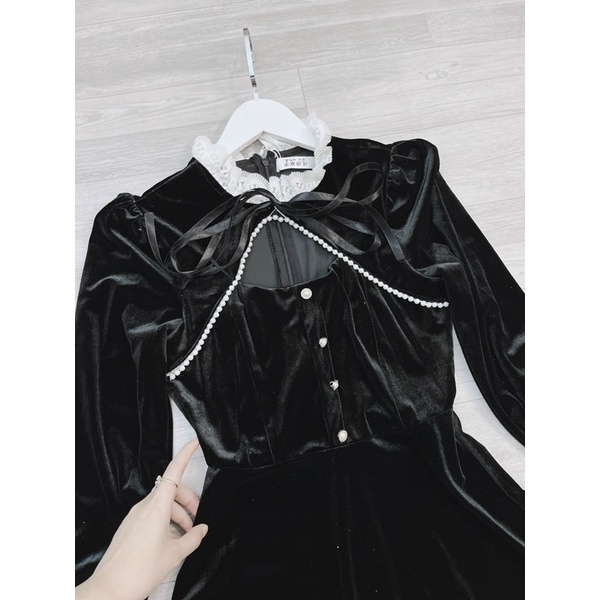 Váy nhung phối ren