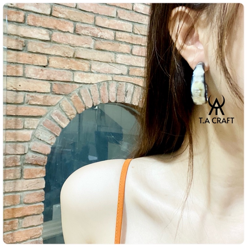 Khuyên tai  phụ kiện trang sức sừng trâu tự nhiên phụ kiện INOX  100% - T.A CRAFT mã TAEH036