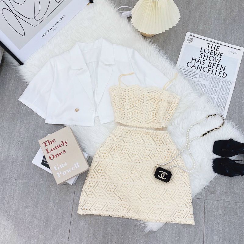 Sét 3 Món Áo Khoác Crop Vest Tay Ngắn + Áo Crop 2 Dây Kèm Chân Váy