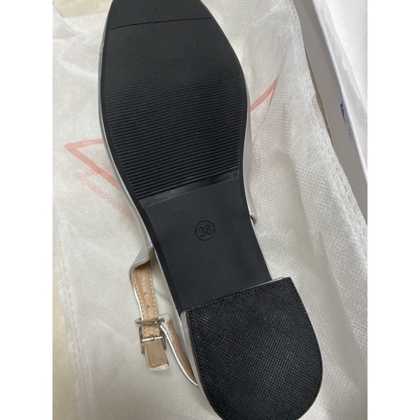 Giày sandals bạc mũi vuông