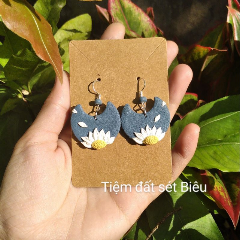 Khuyên tai đất sét Polymer handmade hoa cúc