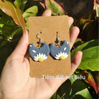 Khuyên tai đất sét Polymer handmade hoa cúc