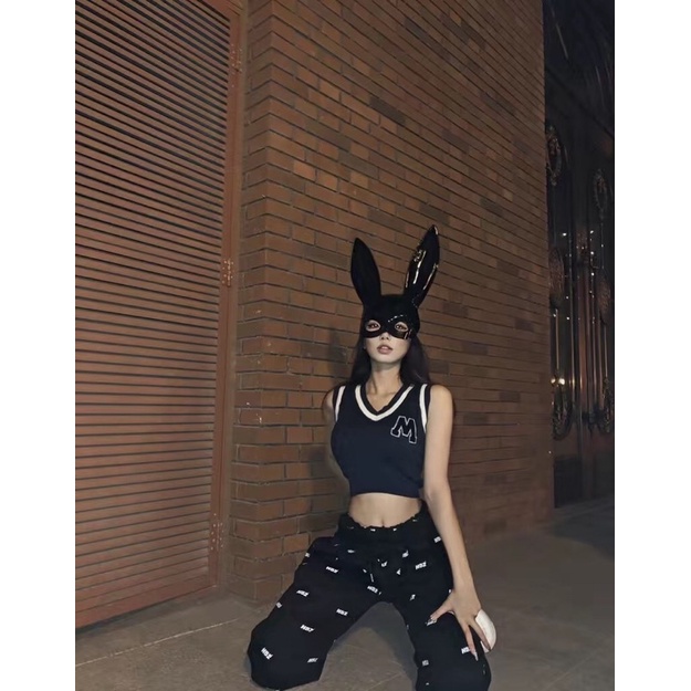 Mặt nạ thỏ đen cosplay Halloween