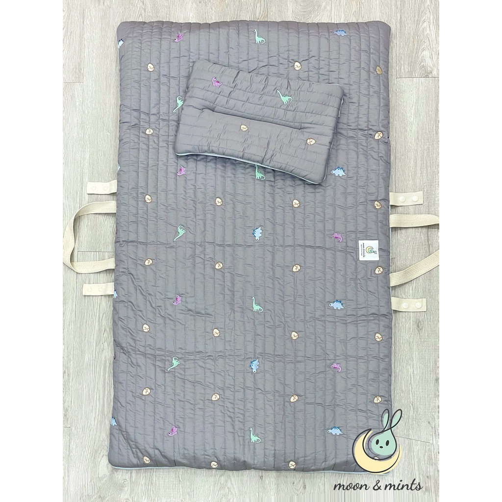 Topper thảm lót chống thấm chần bông cho bé Moon&Mints, hoạ tiết thêu phong cách Hàn Quốc
