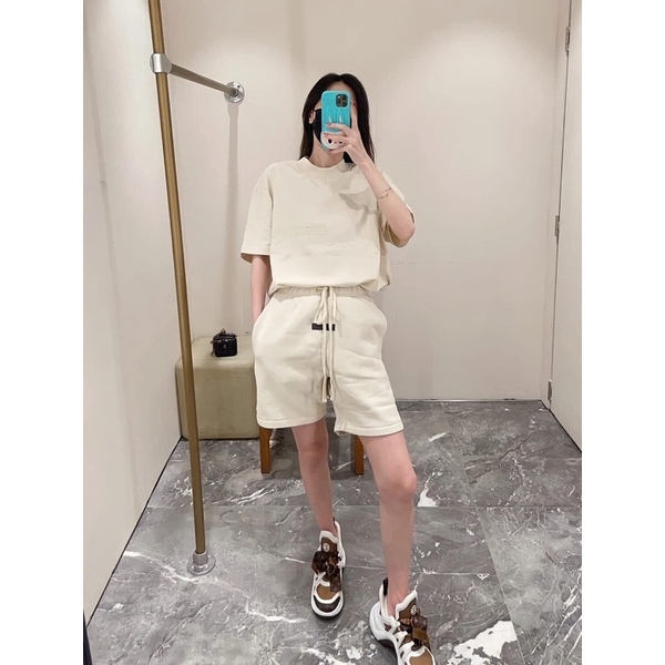 TEE E.SSENTIAL SALE