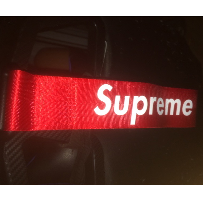 Dây Móc Kéo Trang Trí In Chữ Supreme Cho Ô Tô