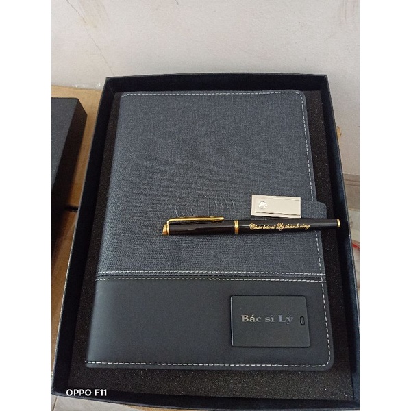 Sổ tay đa năng tích  hợp pin 8000mAh - Sạc không dây - quà tặng cao cấp