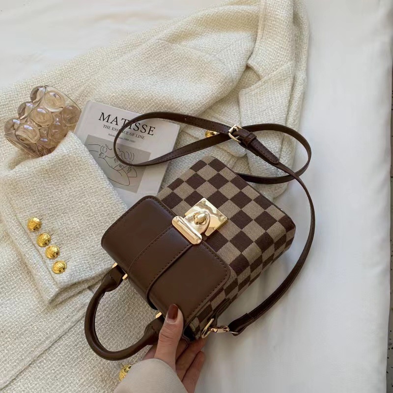 Túi Đeo Chéo Đựng Điện Thoại Đính Đá Thời Trang 2022 Dành Cho Nữ