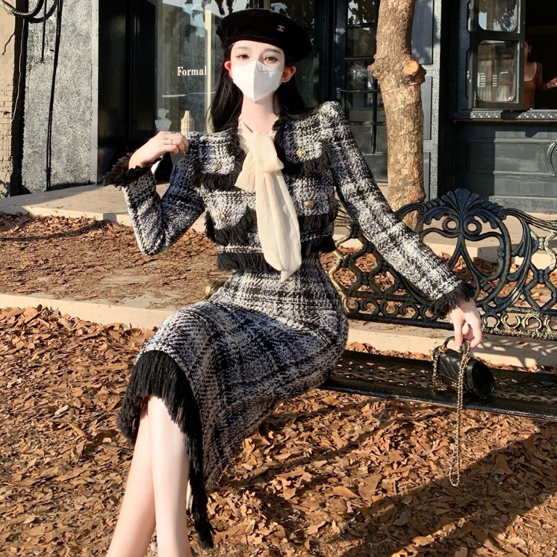 Set Áo Khoác Caro Và Chân Váy Tua Rua Thời Trang Thu Đông Cho Nữ