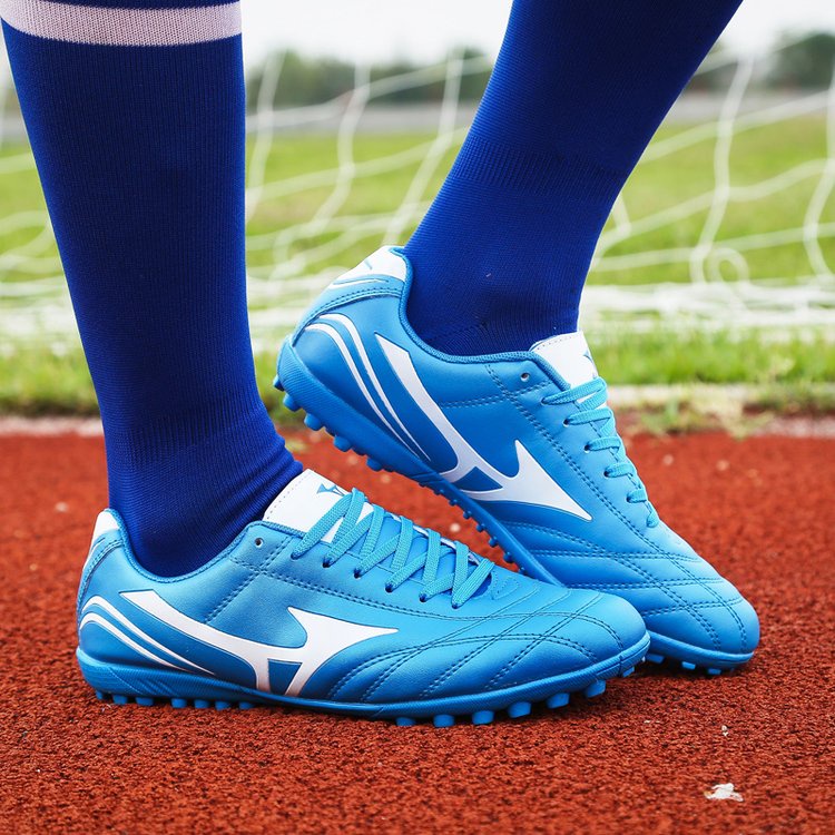 Giày Boots Đá Bóng Cr7 Siêu Nhẹ Thời Trang Xuân Thu Dành Cho Bé 4 Tuổi