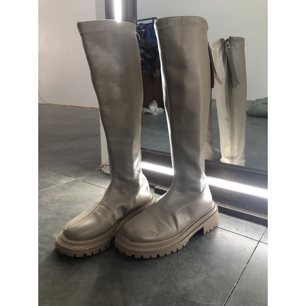 Bốt dài đg 200k/1đôi