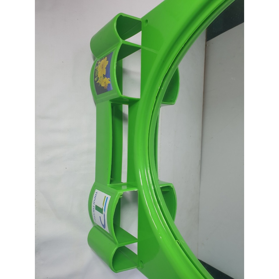 Gương phòng tắm treo tường kèm kệ