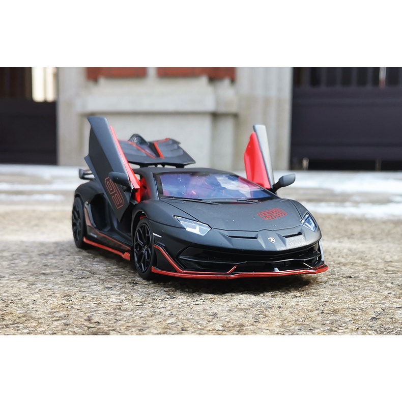 Xe mô hình Lamborghini SVJ63 tỉ lệ 1:24