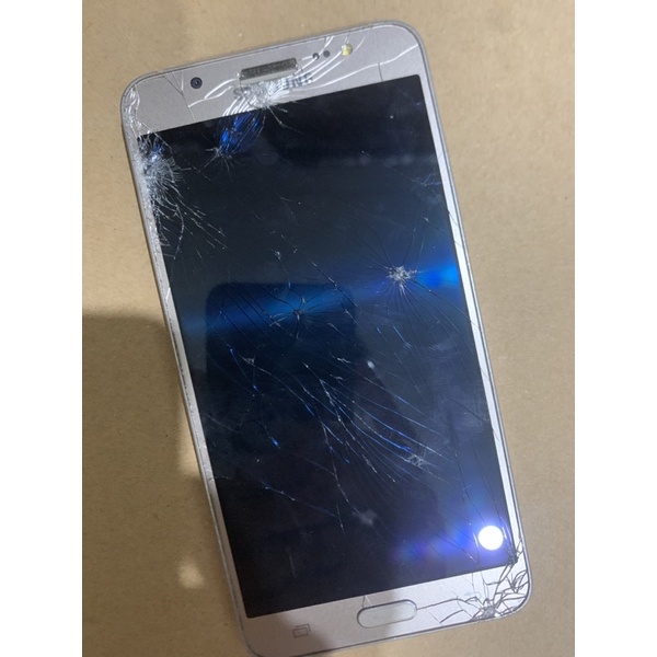 Main sống samsung j710f