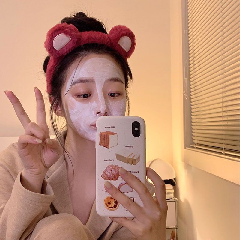 Băng Đô Cài Tóc Rửa Mặt Hình Gấu / Trái Dâu / Đầu Lâu Bằng Vải Bông Màu Đỏ Dễ Thương Cho Nữ