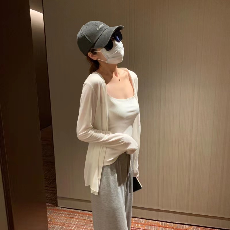 Áo Sơ Mi Tay Dài Dáng Rộng Mỏng Màu Trơn Thời Trang Trẻ Trung Cho Nữ