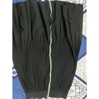 chân váy đen xếp ly - thanh lý