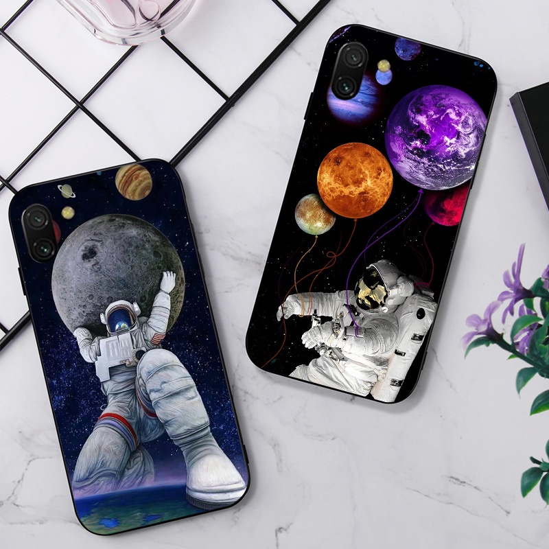 Ốp Điện Thoại Hình Phi Hành Gia Cho Sharp Aquos R2 SH-03K SHV42