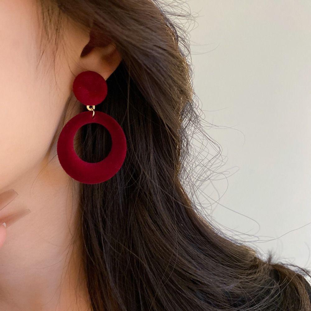 Bông Tai Dáng Dài Hình Tròn Phong Cách Cổ Điển Thời Trang Mùa Đông Cho Nữ