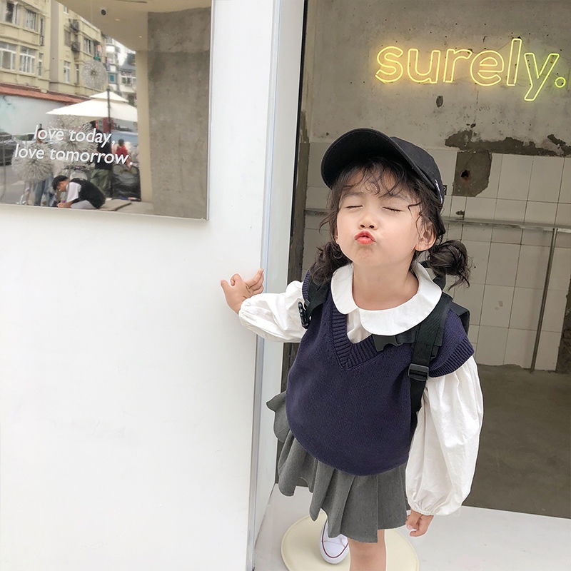 Áo Dệt Kim Sát Nách Cổ Chữ V Màu Trơn Thời Trang Hàn Quốc Cho Bé Trai Gái