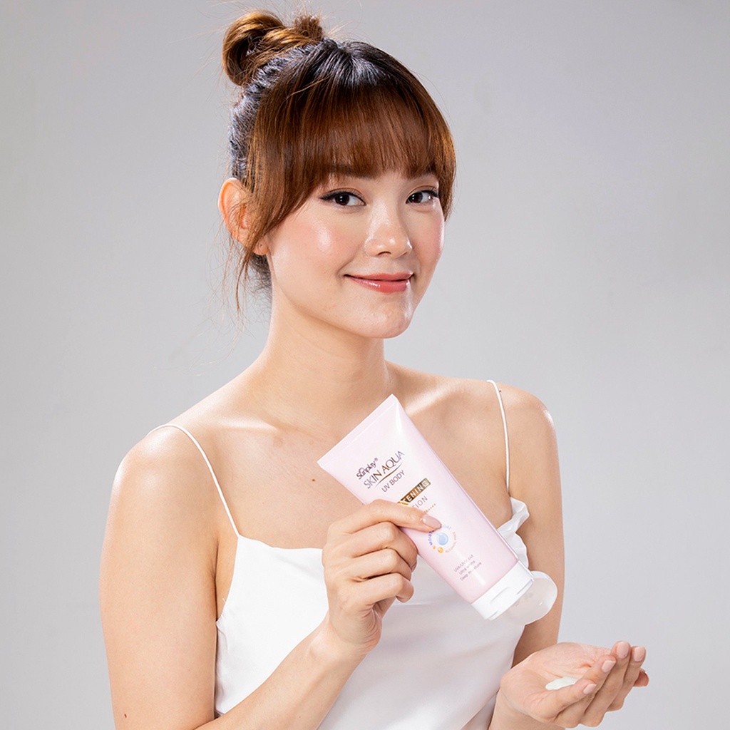 Kem Chống Nắng Sunplay Dưỡng Trắng Da Toàn Thân, Mát Da - Sunplay Skin Aqua UV Body Whitening Lotion PF 50+, PA++++ 150g