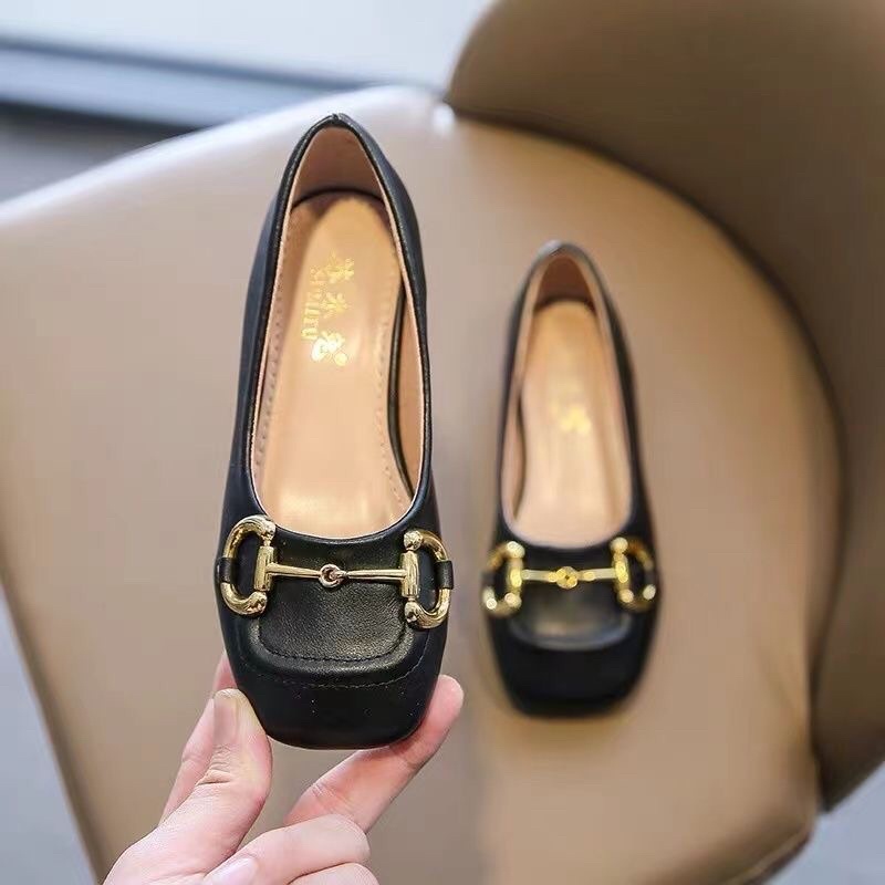 Giày mũi vuông bé gái 3p