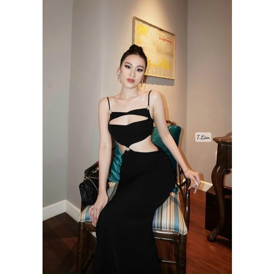 Đầm body hai dây khoét eo đính tag đá sexy