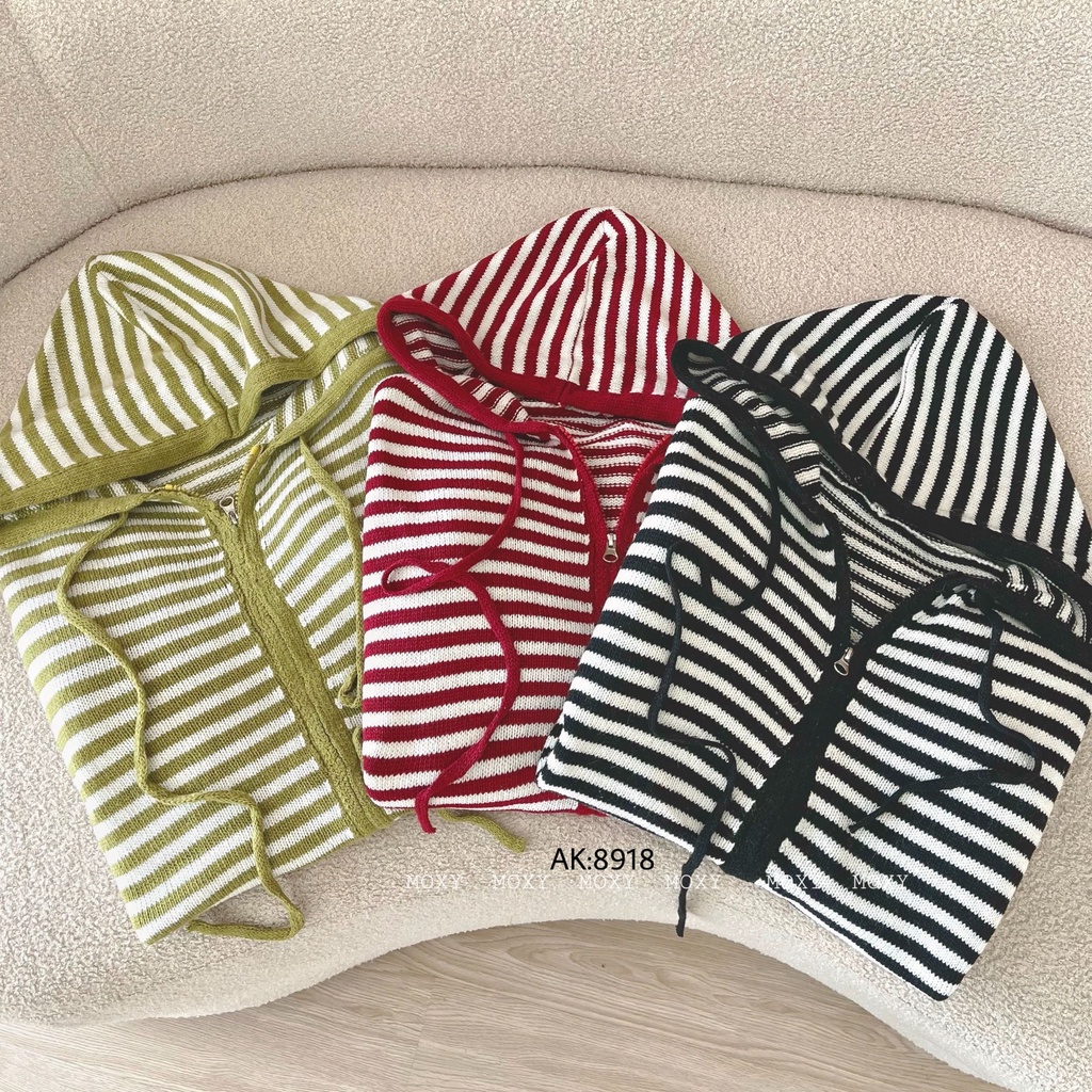 SP008918 - Áo khoác len nón