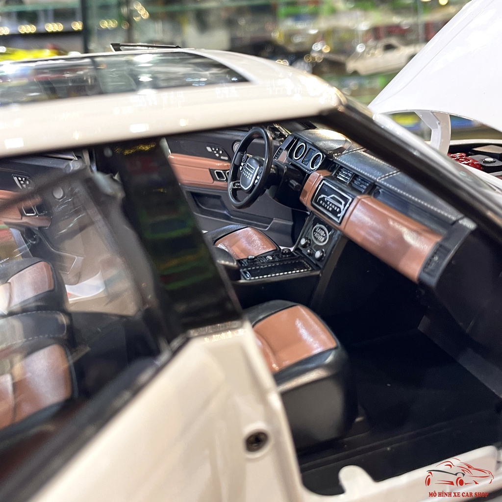 Mô hình xe hợp kim Land Rover Autobiography 50th Anniversary Edition tỉ lệ 1:18 hãng Alloy 2 màu