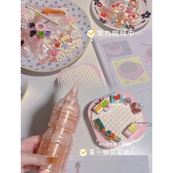 Đồ chơi lắp ráp Hộp Nhạc Cây Thông Noel Màu Hồng Crystal Christmas mảnh ghép trong suốt kèm đèn led Sembo blocks