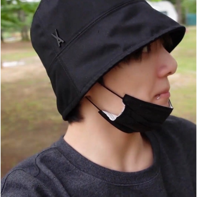 Mũ Bucket Đính Đinh Tán Phong Cách BTS Jungkook