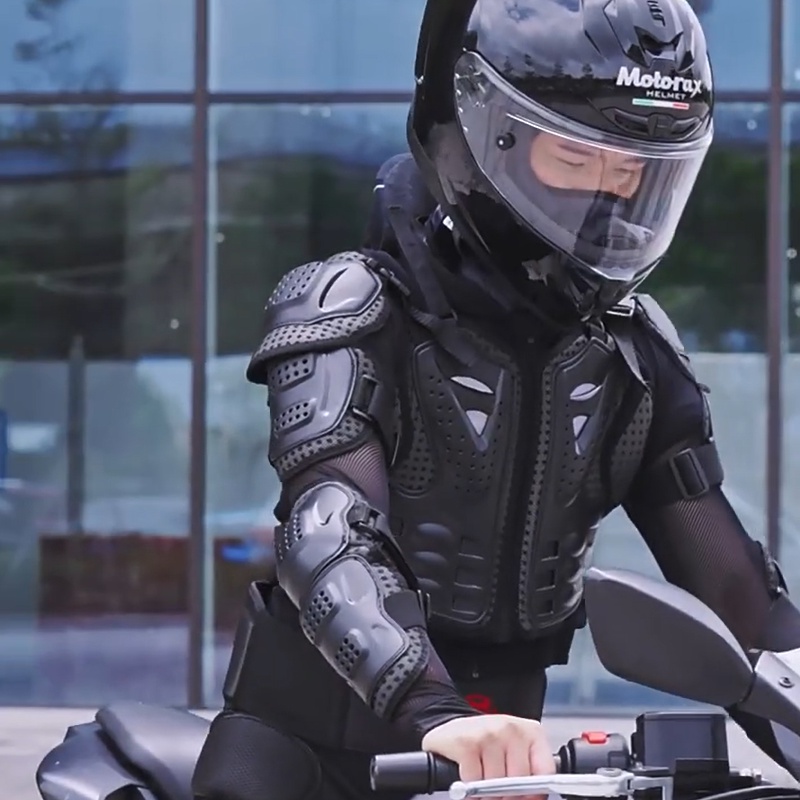 Áo khoác giáp bảo vệ an toàn khi đua xe mô tô